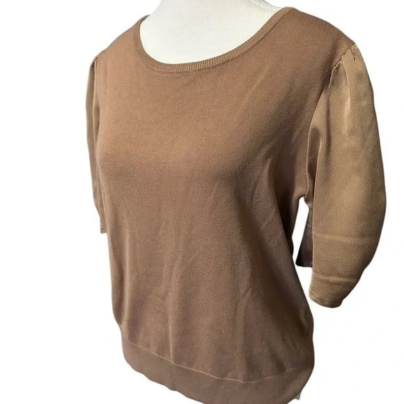 Adriana Papell knit sweater blouse with satiny sleeves with buttons, size L - Picture 2 of 6